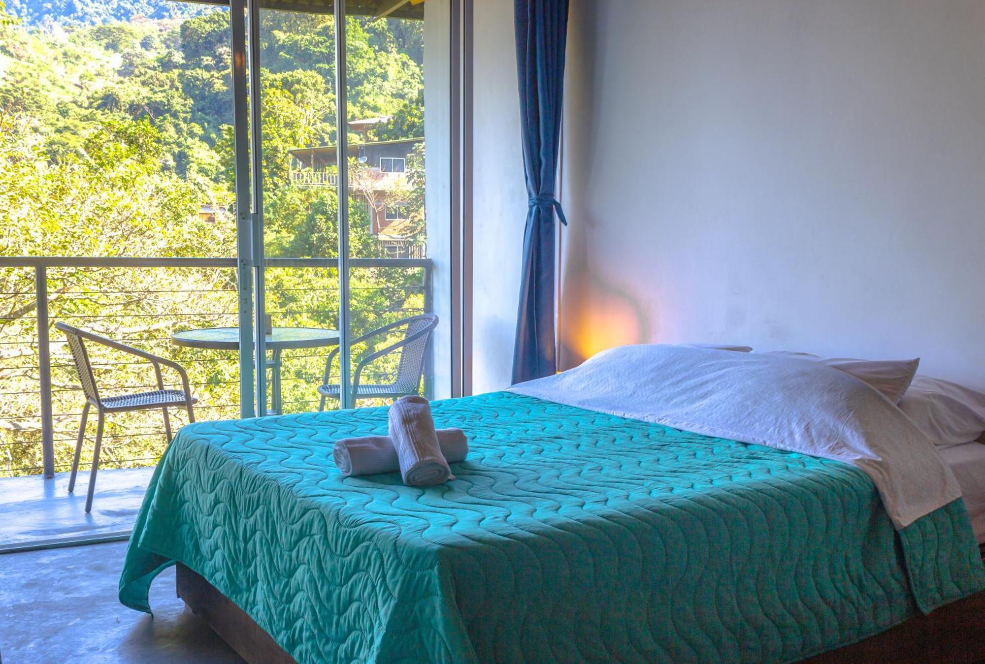 Pistacho Hostel Минка Екстериор снимка
