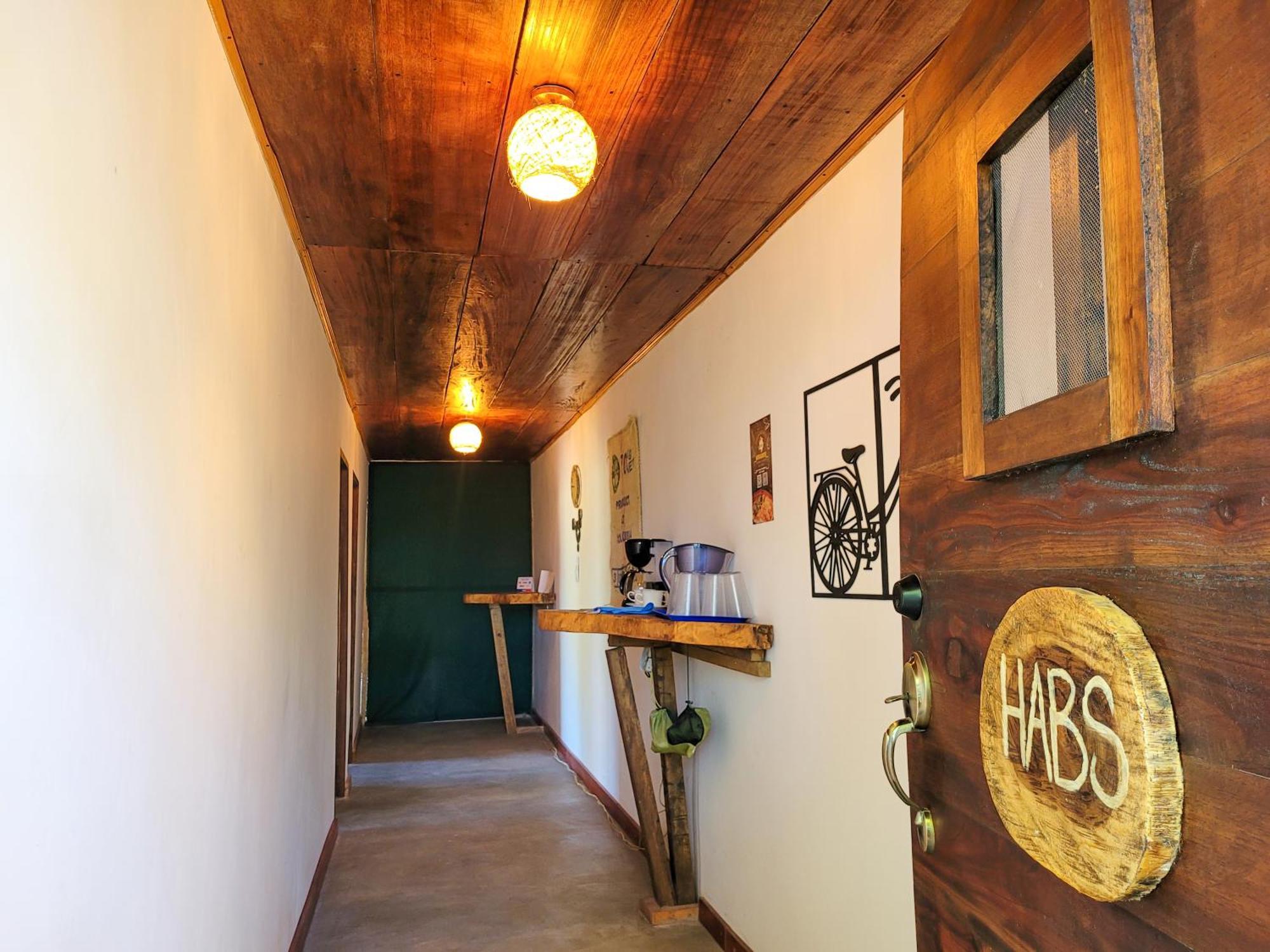 Pistacho Hostel Минка Екстериор снимка