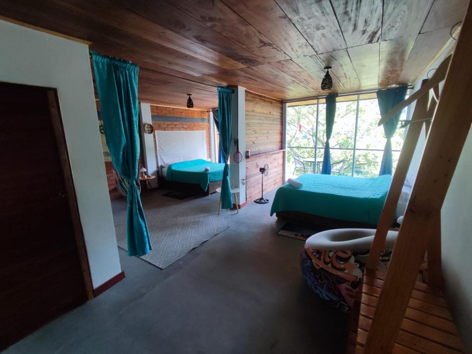 Pistacho Hostel Минка Екстериор снимка