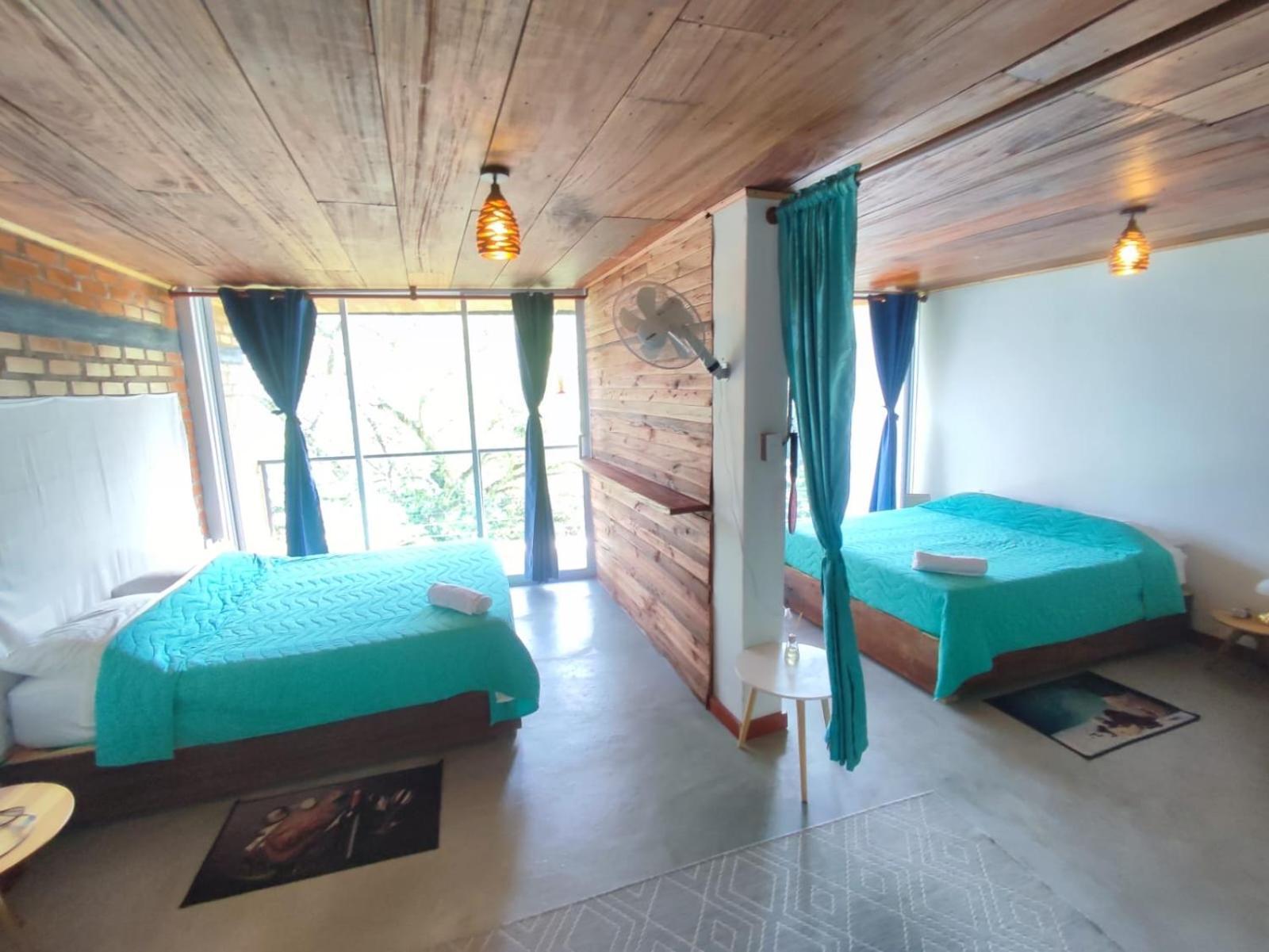 Pistacho Hostel Минка Екстериор снимка